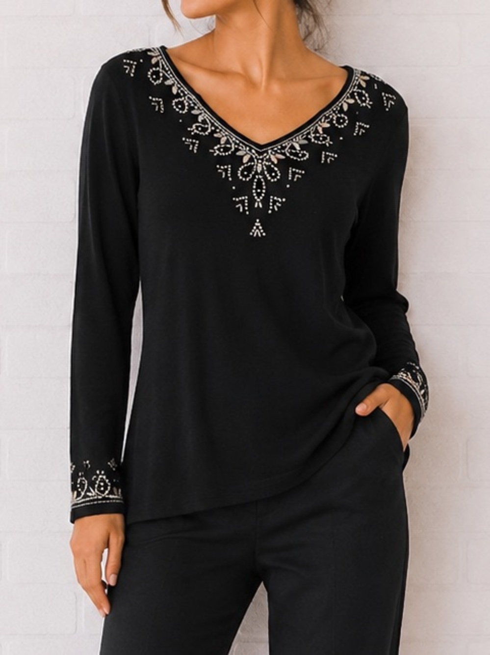 Vintage Sweaterworks Silk Blend Beaded Sequin Black Sweater Small Y2K